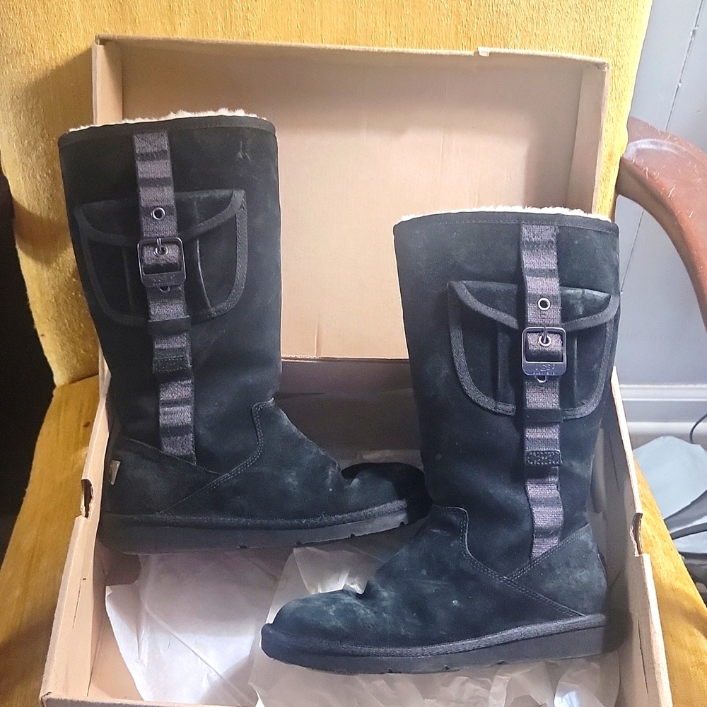 Ugg Cargo boot